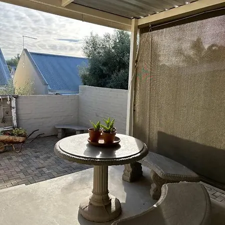 El Dorado 78 Apartment Oudtshoorn Exterior photo